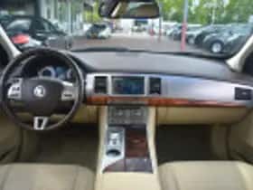 Jaguar XF (2008) thumbnail 57