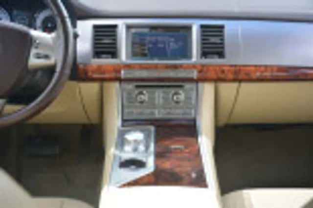 Jaguar XF (2008) thumbnail 60