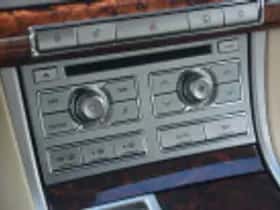 Jaguar XF (2008) thumbnail 64