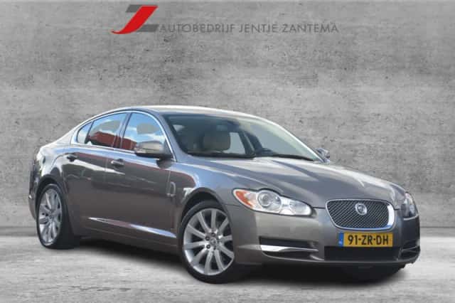 Jaguar XF (2008) thumbnail 8