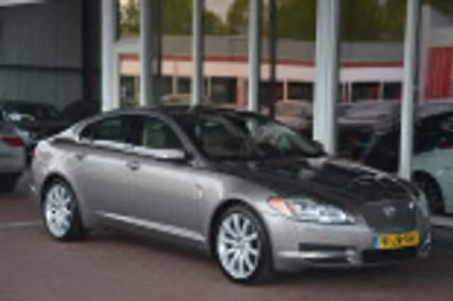 Jaguar XF (2008) thumbnail 76