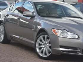 Jaguar XF (2008) thumbnail 10