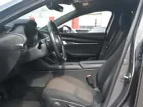 Mazda 3 (2019) thumbnail 4