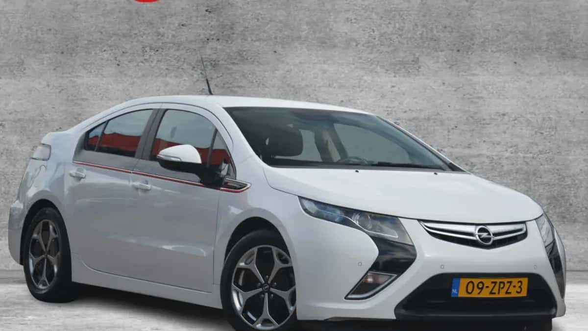 Opel Ampera — foto 1