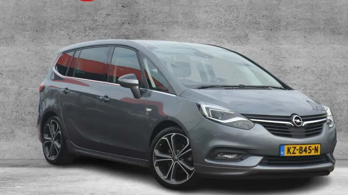Opel Zafira (2017) — foto 1