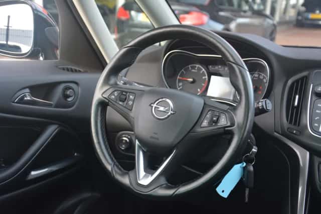 Opel Zafira (2017) thumbnail 19