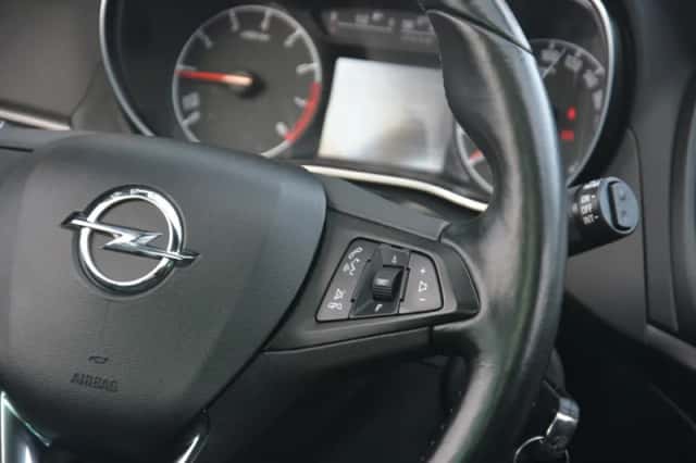 Opel Zafira (2017) thumbnail 22