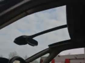 Opel Zafira (2017) thumbnail 60