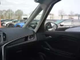 Opel Zafira (2017) thumbnail 66