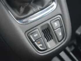 Opel Zafira (2017) thumbnail 72