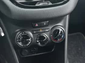 Peugeot 2008 (2017) thumbnail 24