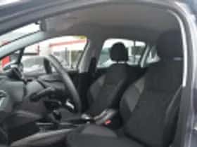 Peugeot 2008 (2017) thumbnail 43