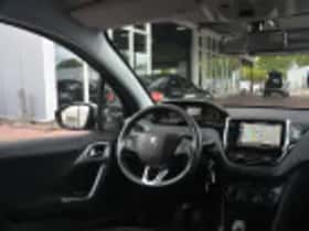 Peugeot 2008 (2017) thumbnail 46