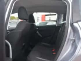Peugeot 2008 (2017) thumbnail 48
