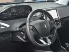 Peugeot 2008 (2017) thumbnail 7