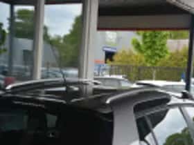 Peugeot 2008 (2017) thumbnail 62