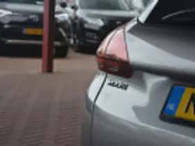 Peugeot 2008 (2017) thumbnail 64