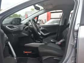 Peugeot 2008 (2017) thumbnail 73