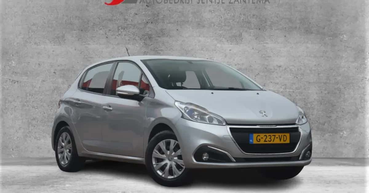 Peugeot 208 (2017) — foto 1