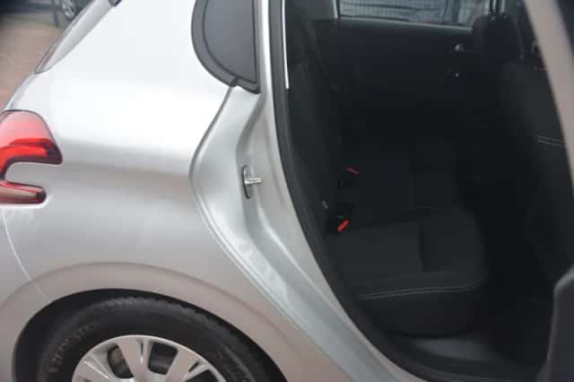 Peugeot 208 (2017) thumbnail 18