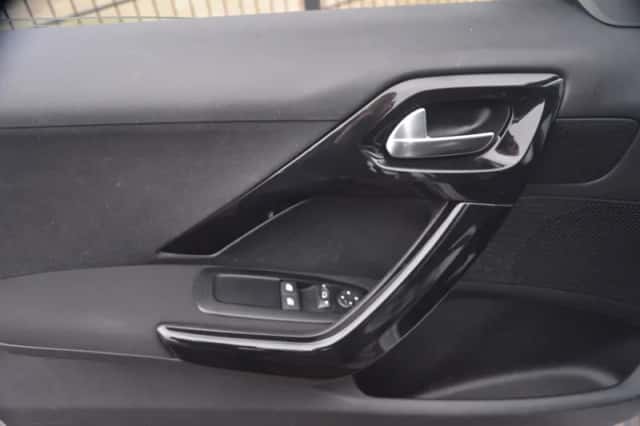 Peugeot 208 (2017) thumbnail 21
