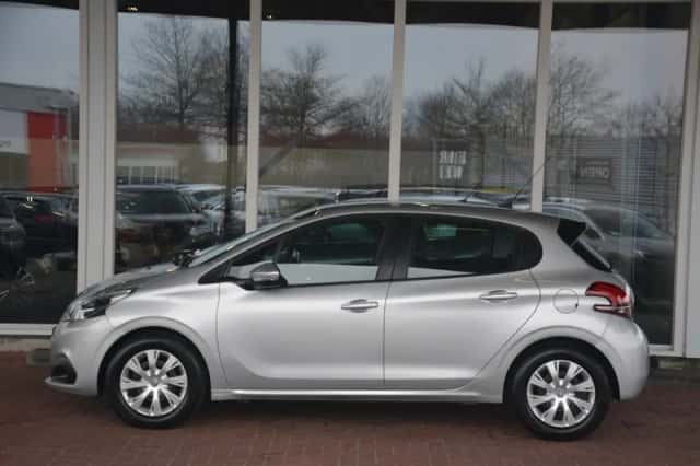 Peugeot 208 (2017) thumbnail 27
