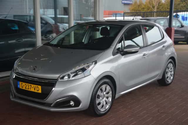 Peugeot 208 (2017) thumbnail 30