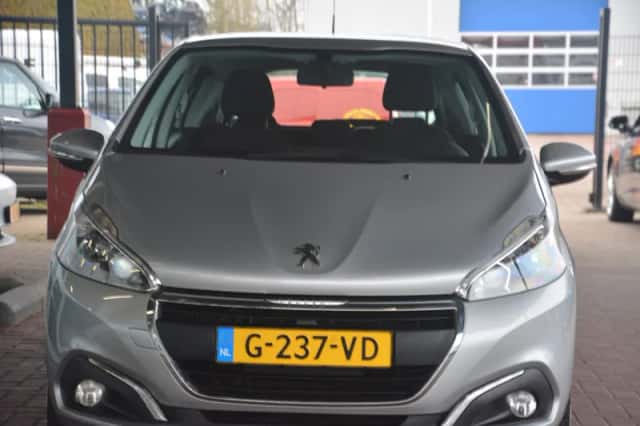 Peugeot 208 (2017) thumbnail 31