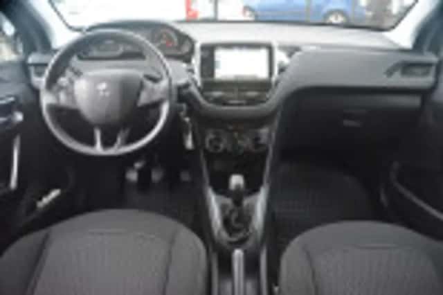 Peugeot 208 (2017) thumbnail 43