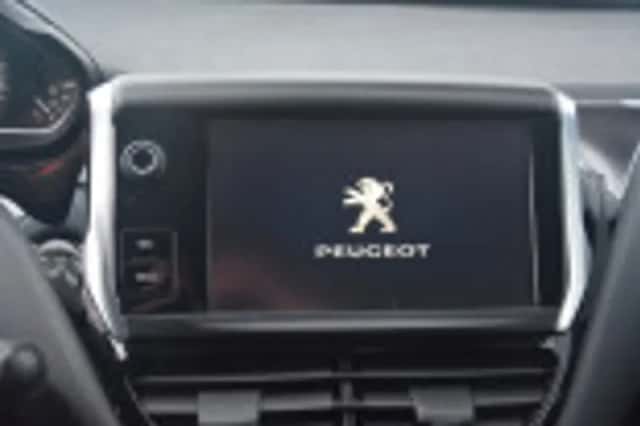 Peugeot 208 (2017) thumbnail 54