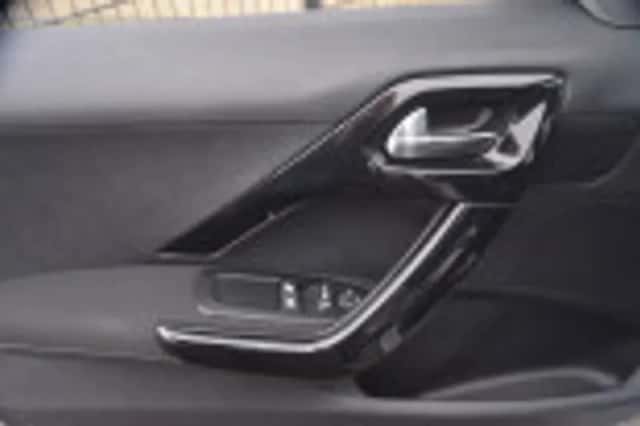 Peugeot 208 (2017) thumbnail 55