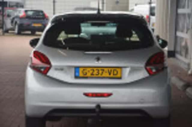 Peugeot 208 (2017) thumbnail 62