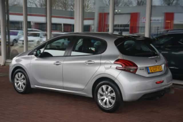 Peugeot 208 (2017) thumbnail 78