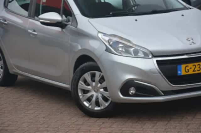 Peugeot 208 (2017) thumbnail 80