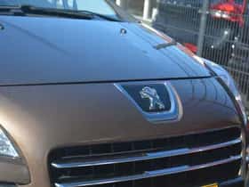 Peugeot 3008 (2013) thumbnail 11