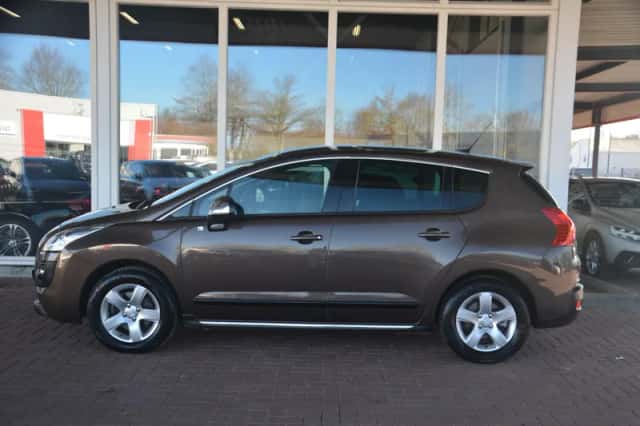 Peugeot 3008 (2013) thumbnail 25