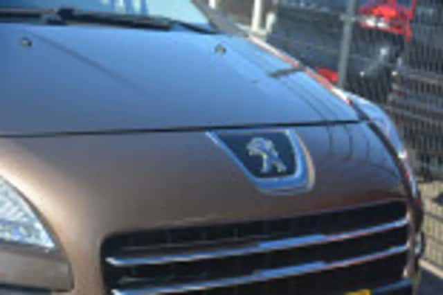 Peugeot 3008 (2013) thumbnail 33