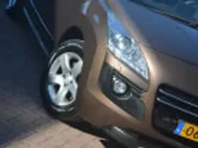Peugeot 3008 (2013) thumbnail 38