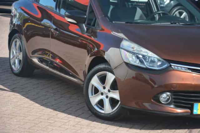 Renault Clio (2013) thumbnail 3
