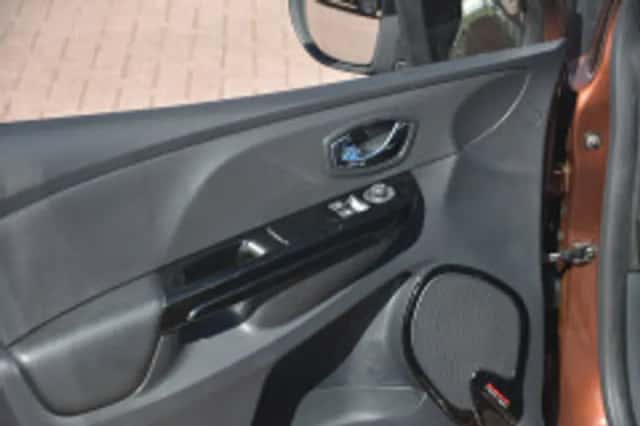 Renault Clio (2013) thumbnail 7