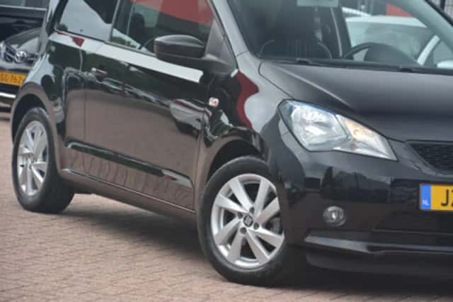 SEAT Mii (2016) thumbnail 3