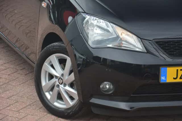 SEAT Mii (2016) thumbnail 5