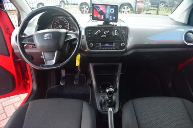 SEAT Mii (2015) thumbnail 2