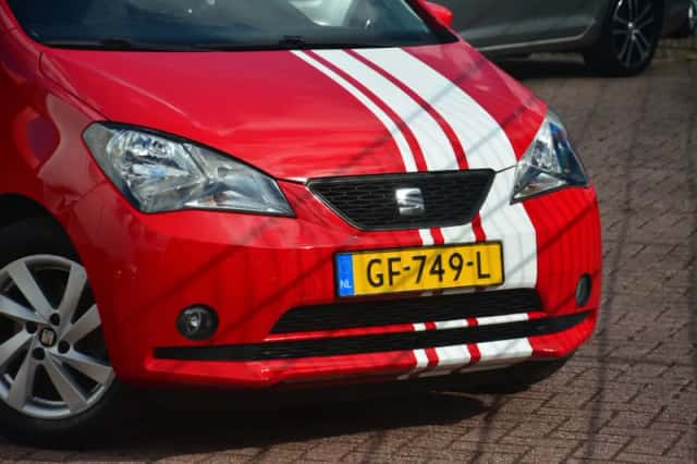 SEAT Mii (2015) thumbnail 6