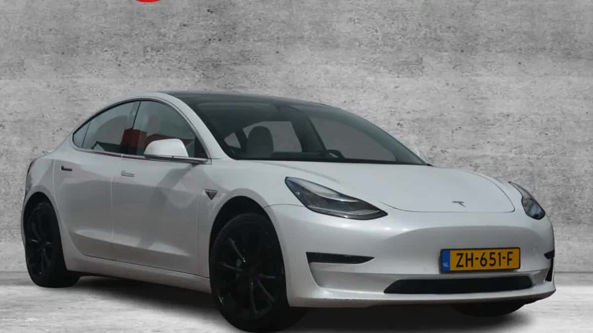 Tesla Model (2019) — foto 1