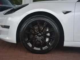 Tesla Model (2019) thumbnail 34