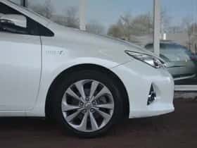 Toyota Auris (2014) thumbnail 31