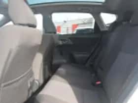 Toyota Auris (2014) thumbnail 43