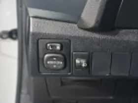 Toyota Auris (2014) thumbnail 55