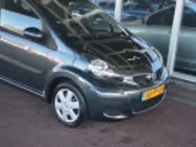 Toyota Aygo (2011) thumbnail 43